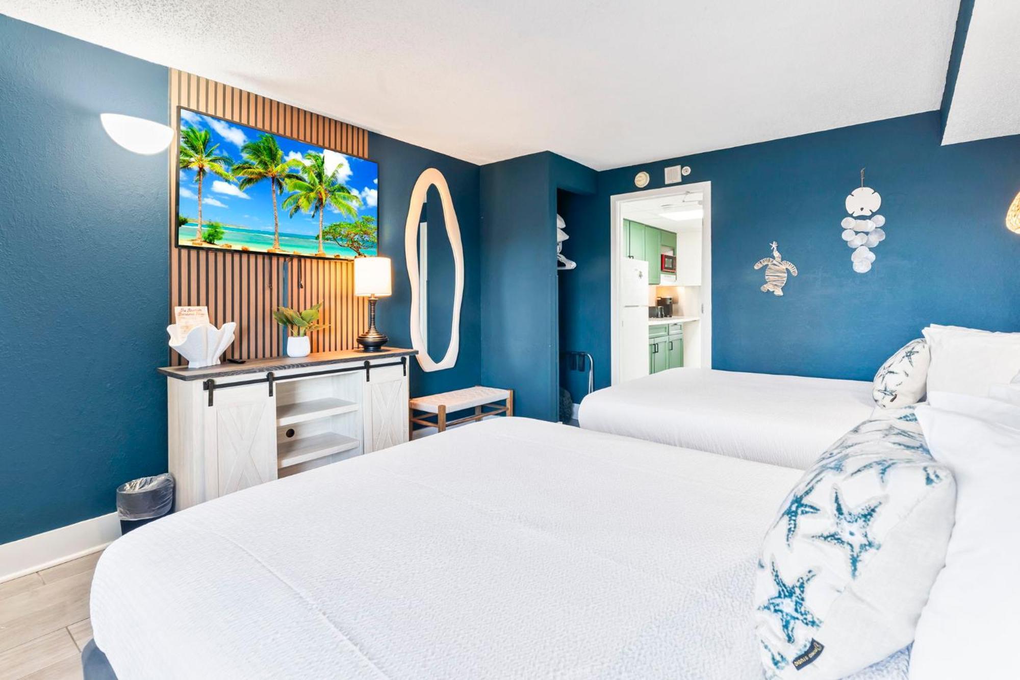 Recently Remodeled Double Queen Condo- Oceanfront Views! Boardwalk 135 Миртл-Бич Экстерьер фото