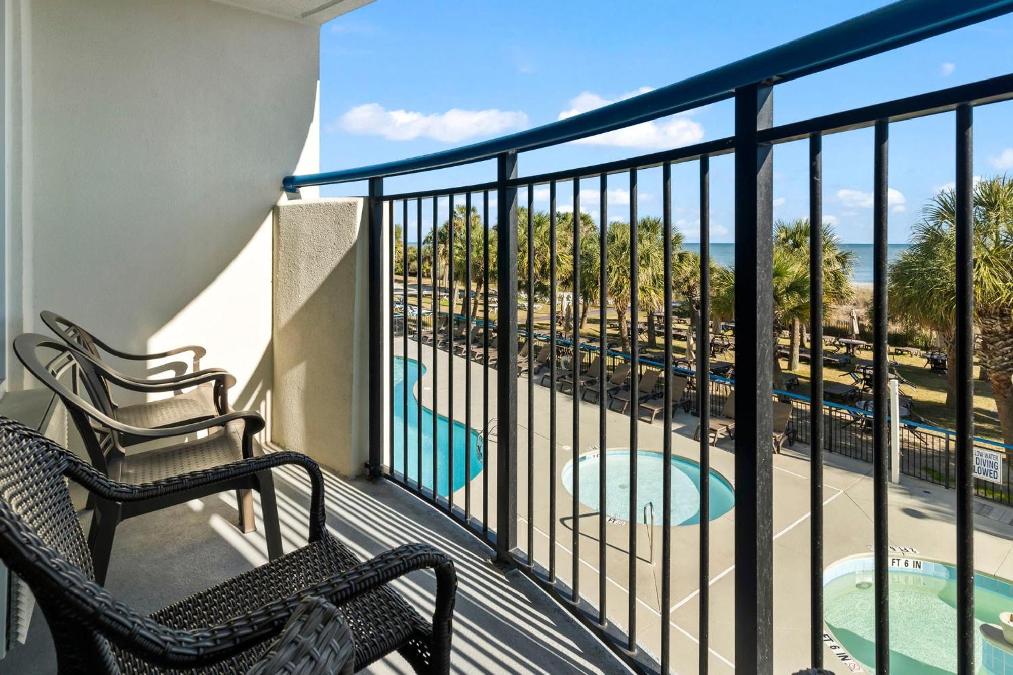 Recently Remodeled Double Queen Condo- Oceanfront Views! Boardwalk 135 Миртл-Бич Экстерьер фото
