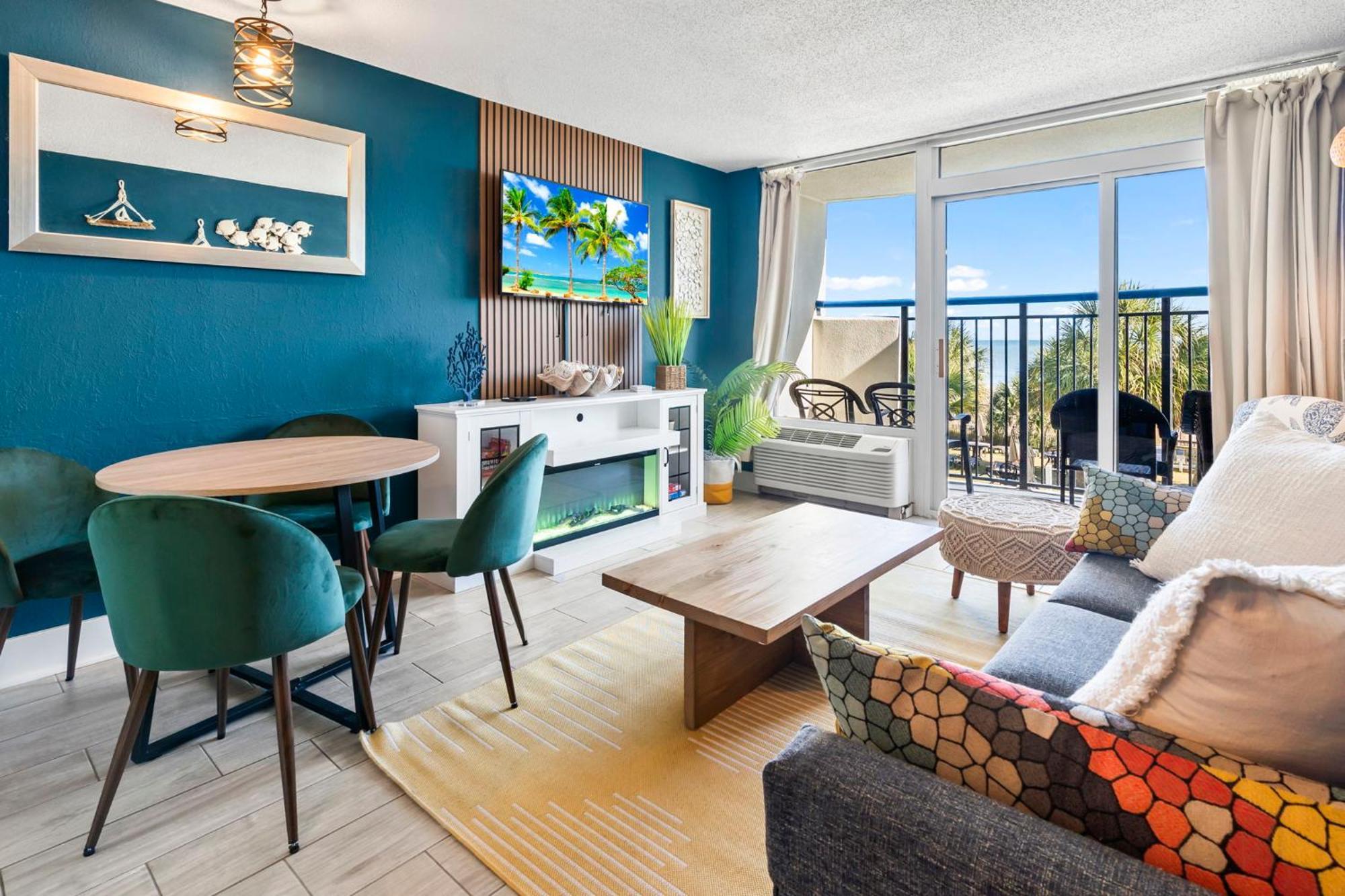 Recently Remodeled Double Queen Condo- Oceanfront Views! Boardwalk 135 Миртл-Бич Экстерьер фото